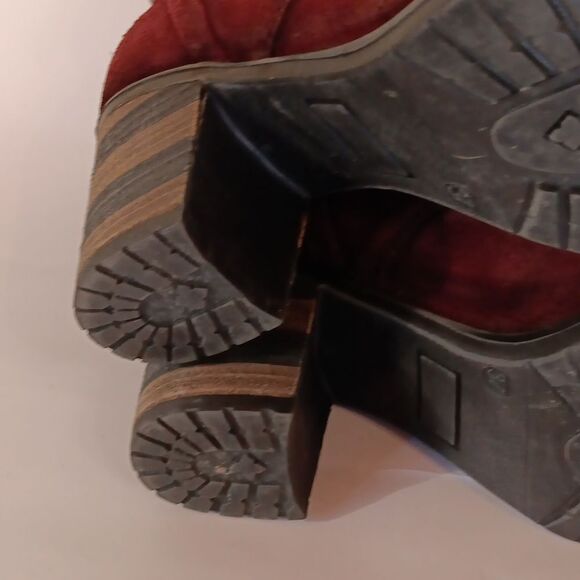 Eric Michael Suede Boots - Picture 8 of 12